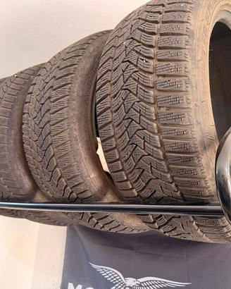 Supporto per gomme da garage