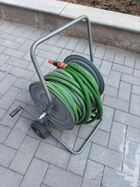 30 metri di canna da giardino completa di carrello