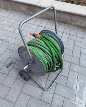 30 metri di canna da giardino completa di carrello