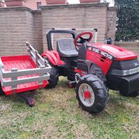 Trattore a pedali Peg Perego per bambini