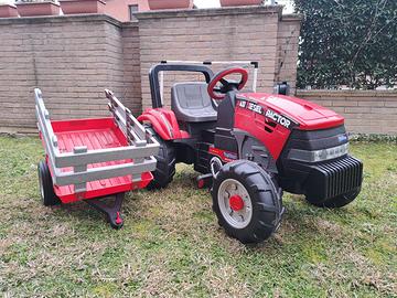 Trattore a pedali Peg Perego per bambini