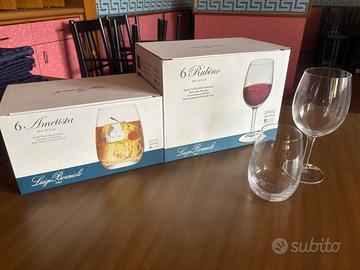 Bicchieri da vino e acqua