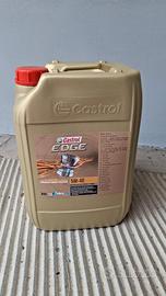Olio motore Castrol Edge