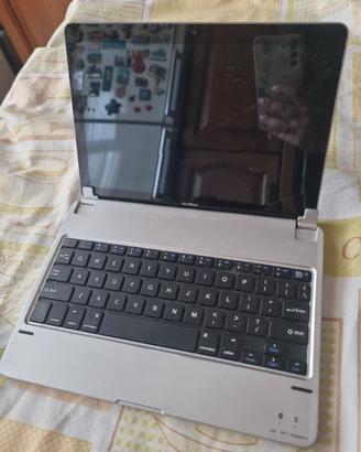 Tablet Huawei T3 con tastiera 

