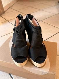 scarpa con tacco 