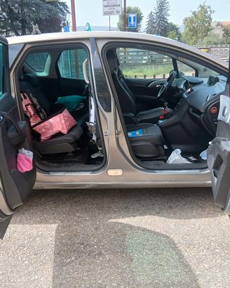 auto opel meriva