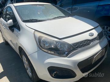 Ricambi usati per Kia Rio 1.1 CRDI del 2011