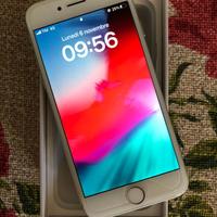 Apple iPhone 8 + accessori nuovi mai usati