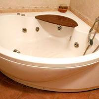 Vasca idromassaggio angolare 135x135 cm