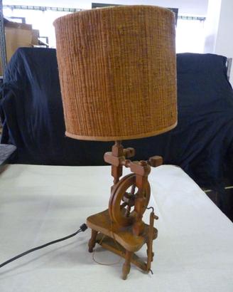 lampada legno vintage con arcolaio