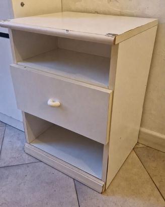 Comodino bianco con cassetto