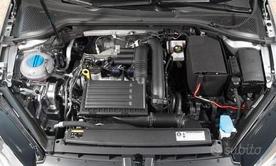 Pannello vano motore con ganci