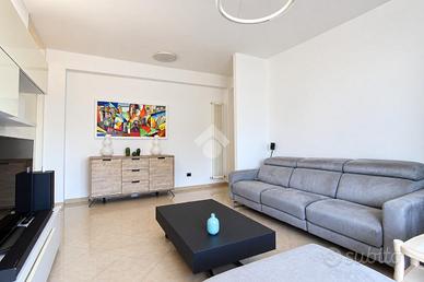 4 LOCALI A ROSETO DEGLI ABRUZZI
