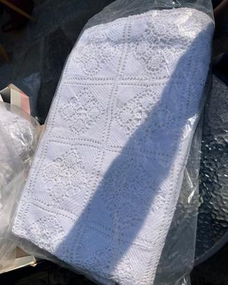 Copriletti all’uncinetto doppi e un singolo