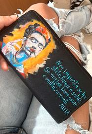 Portafogli dipinto a mano