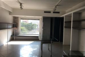 Negozio anche ad uso ufficio