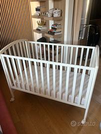 Lettino con sbarre bambino