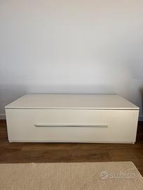 Mobile bianco