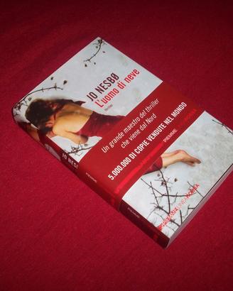 Jo Nesbø L’uomo di neve Piemme I edizione 2010