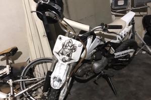 Pit bike