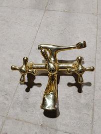 rubinetto vintage in ottone massiccio