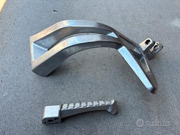 Pedana posteriore dx Triumph Speed Triple 1050