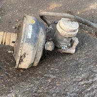 Servofreno Mitsubishi L200