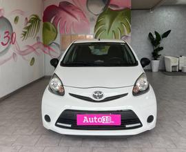 Toyota Aygo 1.0 12V VVT-i 5 porte Lounge Connect