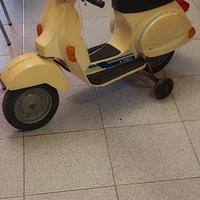 Vespa Piaggio Peg Perego giocattolo