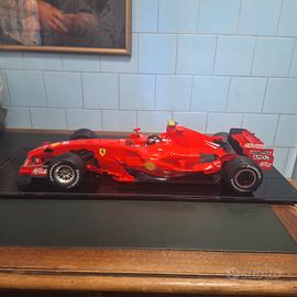 Modellino Ferrari F2007 Scala 1:7 