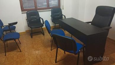 Arredo ufficio completo-Scrivanie, armadio, ecc