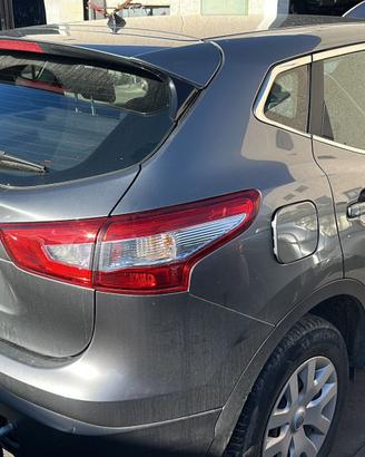 Nissan Qashqai J11 1.2 Benzina 2014 Incidentata –