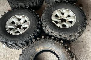 gomme  Ziarelli 285/75R16 pari al nuovo