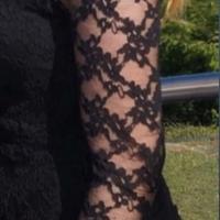 Abito da cerimonia nero con trasparenze