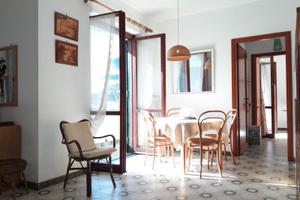 Max 8 persone, vicino mare e negozi, posto auto