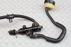 POMPA POSTERIORE HONDA HORNET 600 2003 2004