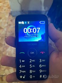 Telefono alcatel resettato pronto all’uso.Funziona