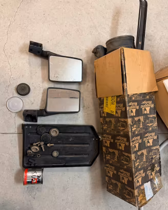 Vari pezzi Suzuki Samurai Sj413