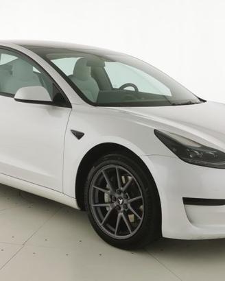 TESLA Model 3 RWD