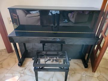 Pianoforte Yamaha nero