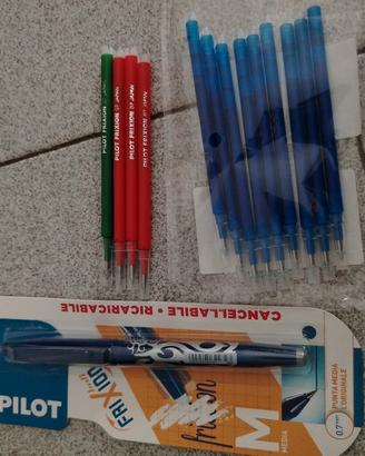 Penna cancellabile PILOT  più ricariche
