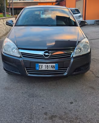 Opel Astra 1.4 16V GPL-TECH 5 porte Enjoy