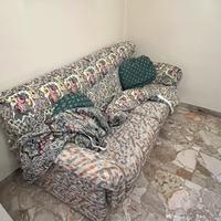 Divano tre posti