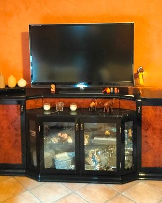 credenza e mobile vetrina in radica di noce 