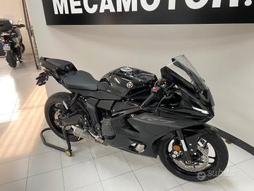 Yamaha YZF - R 7 2026