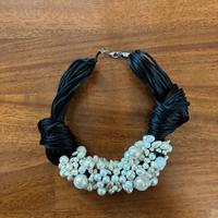 Collana con perle bianche