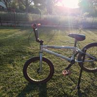 BMX  da trik Raven 