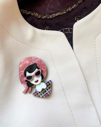 Spilla donna stile vintage moderna in acrilico