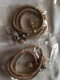 Braccialetti a tre cerchi con ciondoli