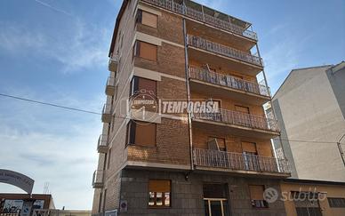 TRILOCALE LIBERO SUBITO CON BOX AUTO